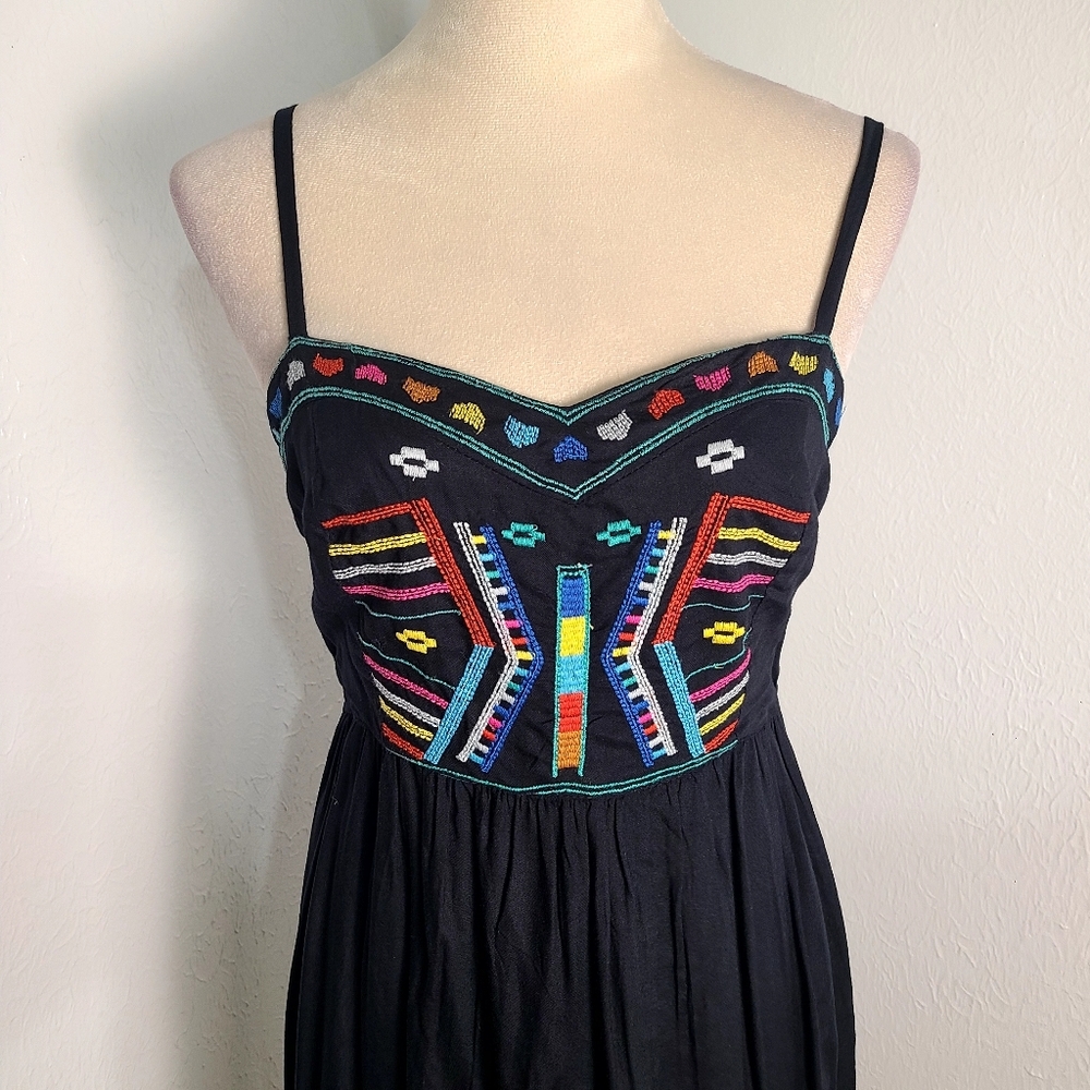 Mudd Black Dress w/Colorful Embroidered Design on Front, Size Medium , NWT - Picture 2 of 10